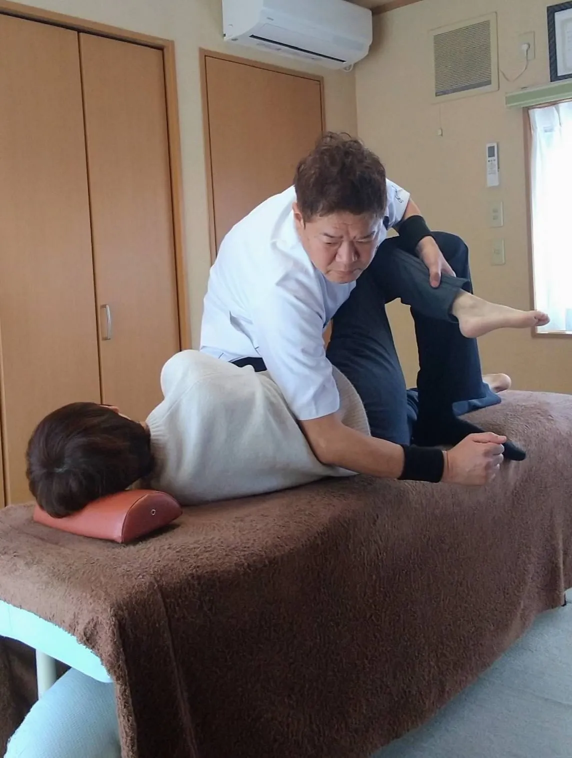 丸山先生の鍼治療に行ってきました